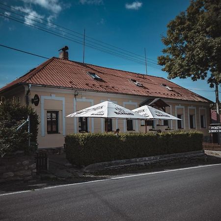 Penzion U Draci Skaly Svojse Exterior photo